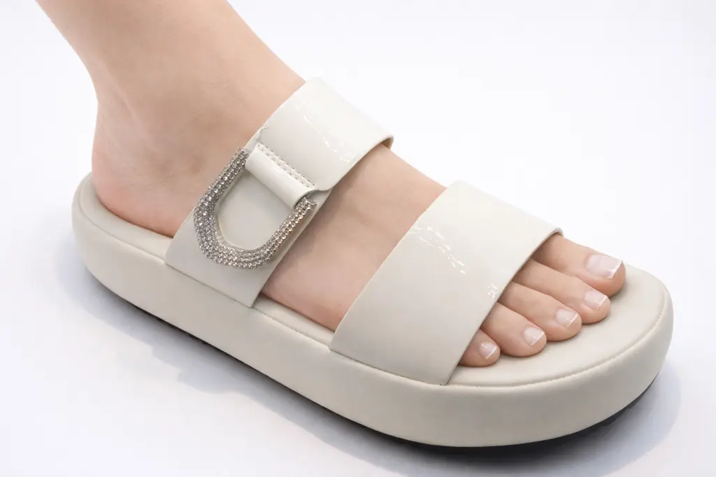 ChatGPT Image Jan 5, 2026, 04_45_53 PM.webp